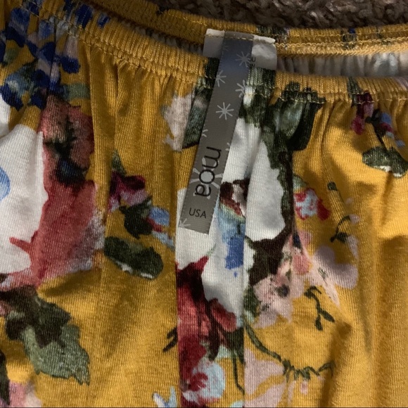 MOA Off the Shoulder Floral Blouse - Picture 3 of 3